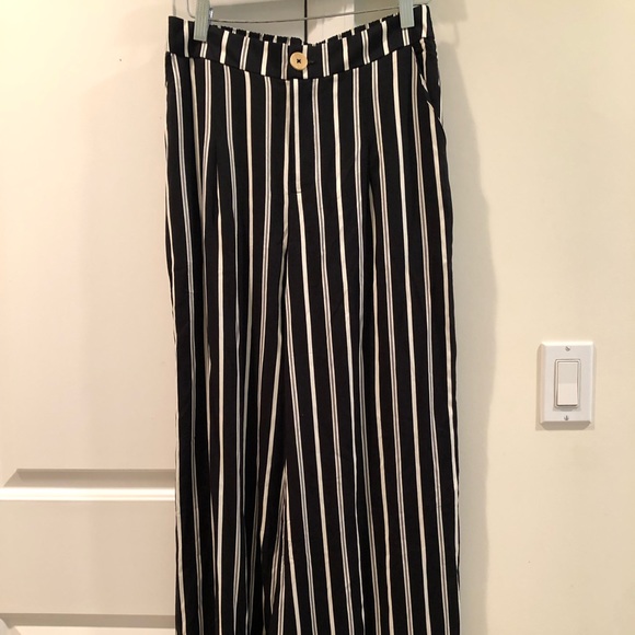 NWOT Rae Mode Black pants w cream and gray stripes. Sz Small - Picture 3 of 7